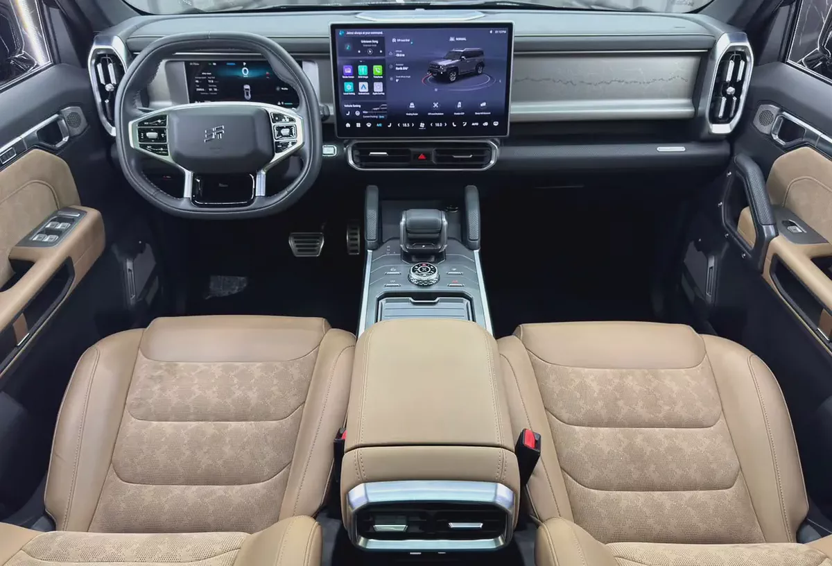 Defender Package  | Low Mileage | Jetour Warranty  11/2031 | Full Service History-16-16