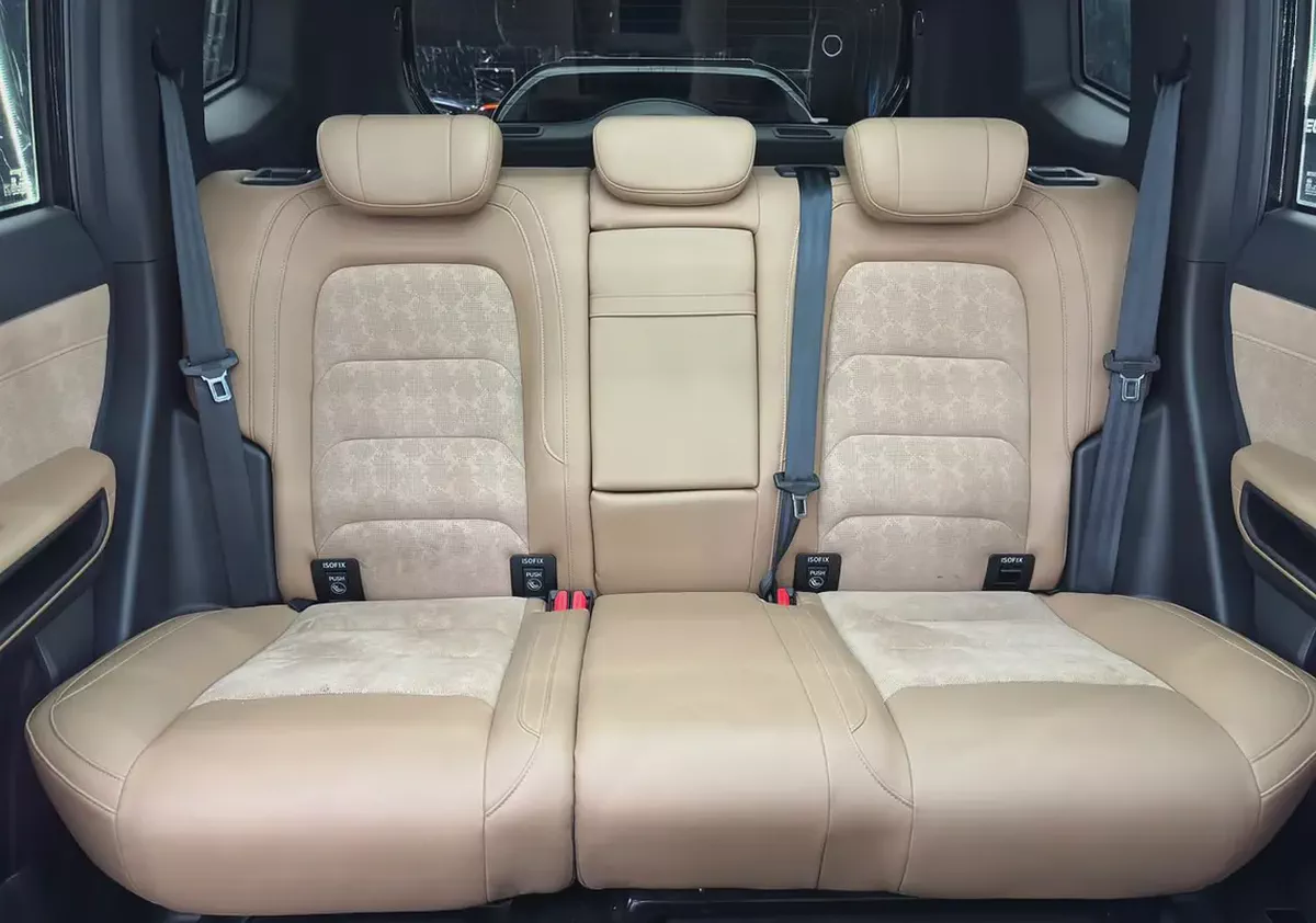 Defender Package  | Low Mileage | Jetour Warranty  11/2031 | Full Service History-19-19