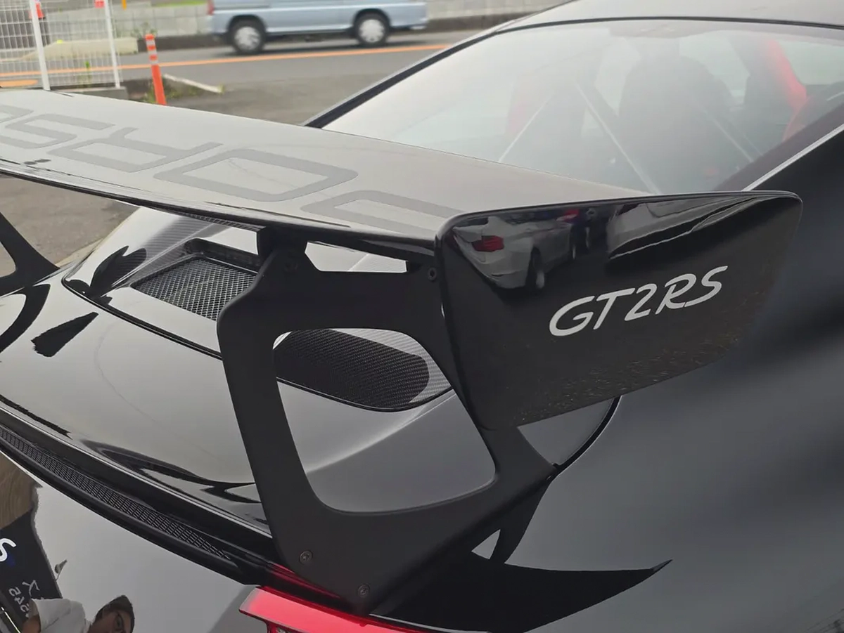 Porsche 911 GT2 RS 2019 - Japanese Specs - Pristine Condition-6-6