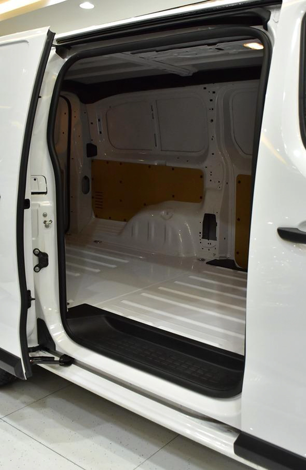 Fiat Scudo ( 2025 Model ) in White Color...