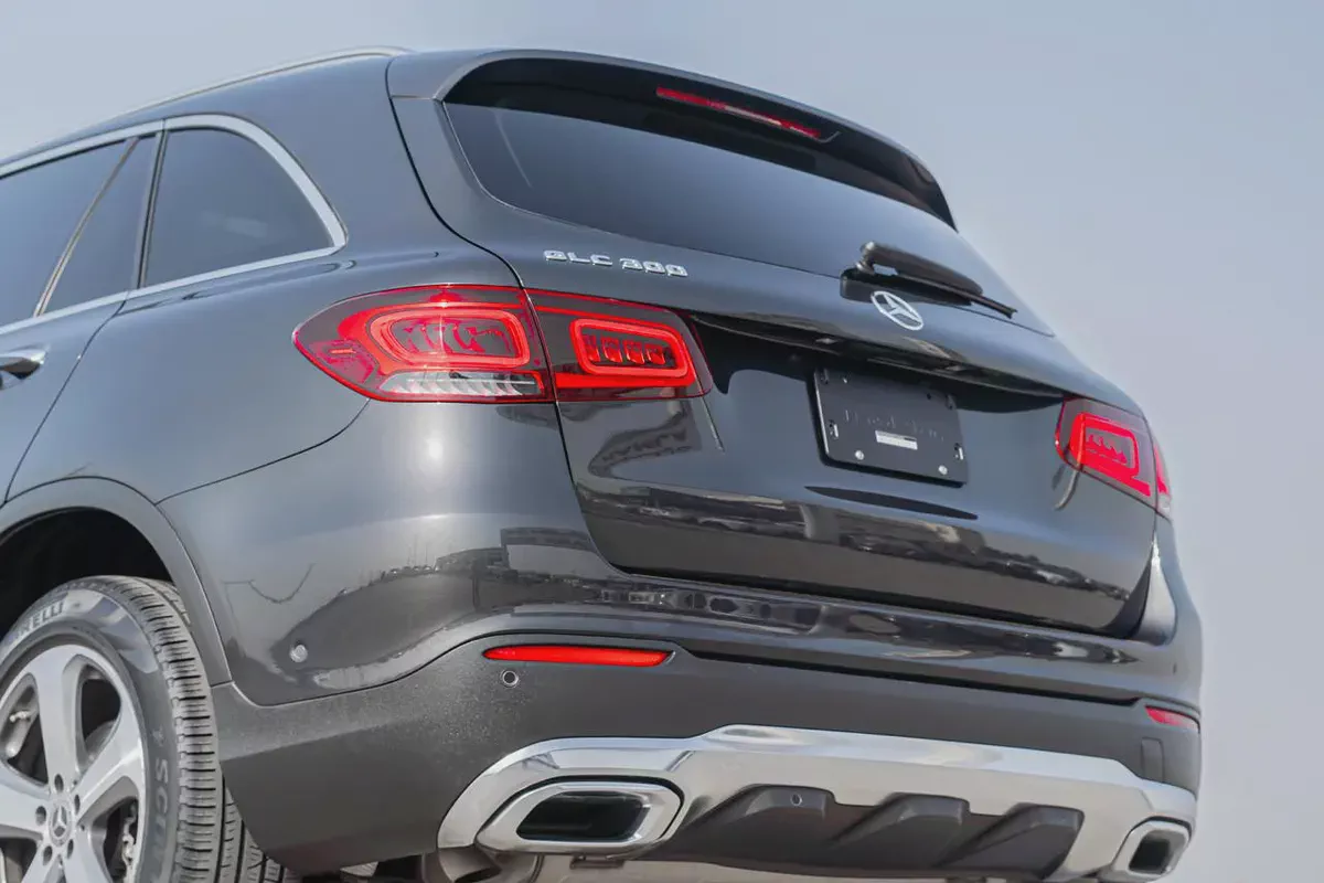 MERCEDES-GLC300 2021-4-4