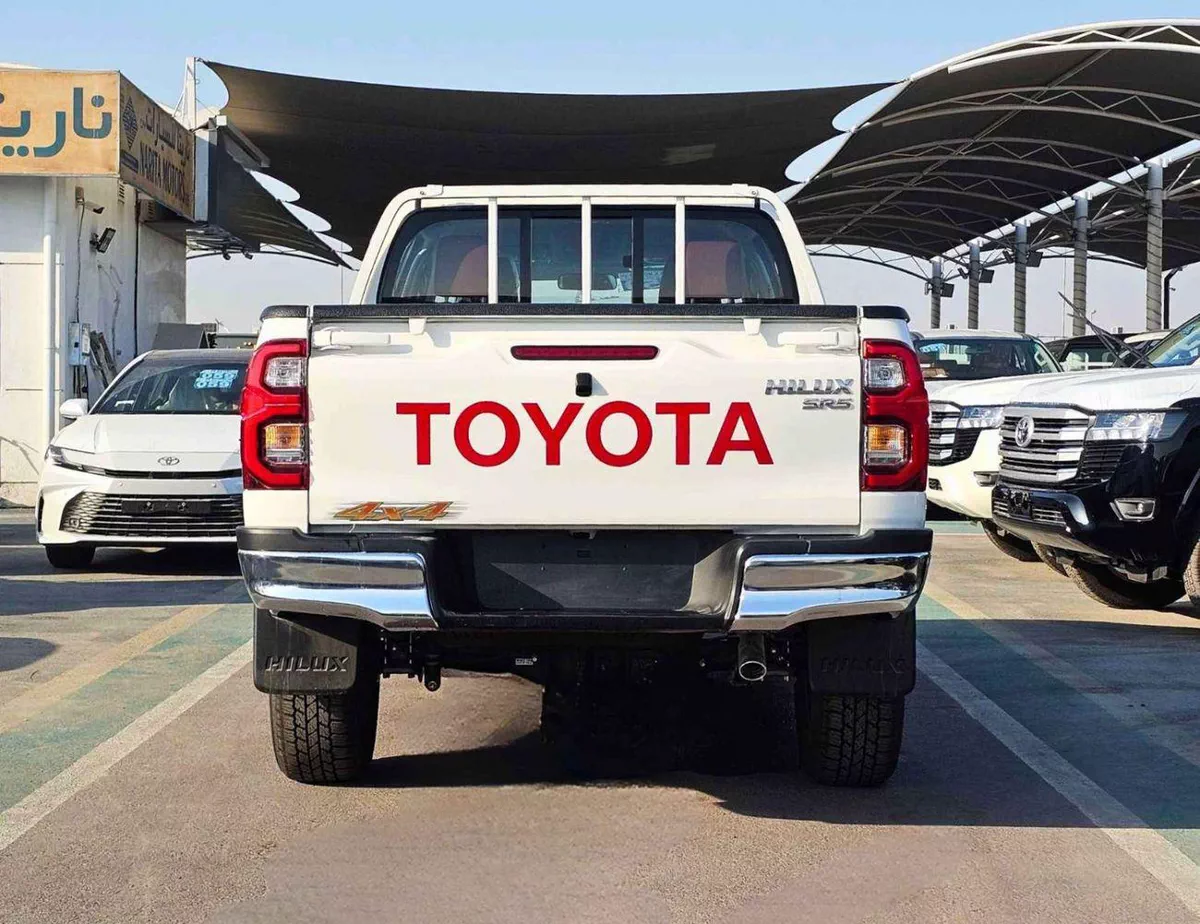 Toyota Hilux SR5 WIDE BODY DOUBLE CABIN || FULL OPTION  | PUSH START| WITHOUT DIFF-LOCK | PETROL M/T 2.7L V4 4WD-3-0