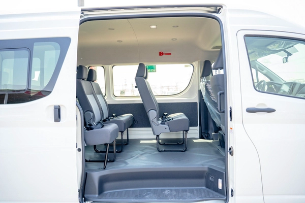 TOYOTA HIACE 2.8L 2025