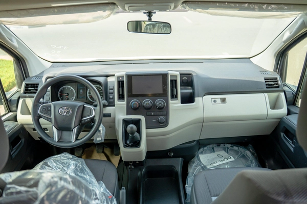 TOYOTA HIACE 2.8L 2025