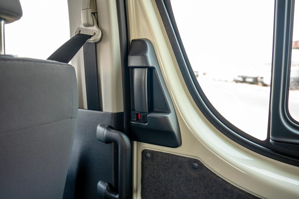 TOYOTA HIACE 2.8L 2025