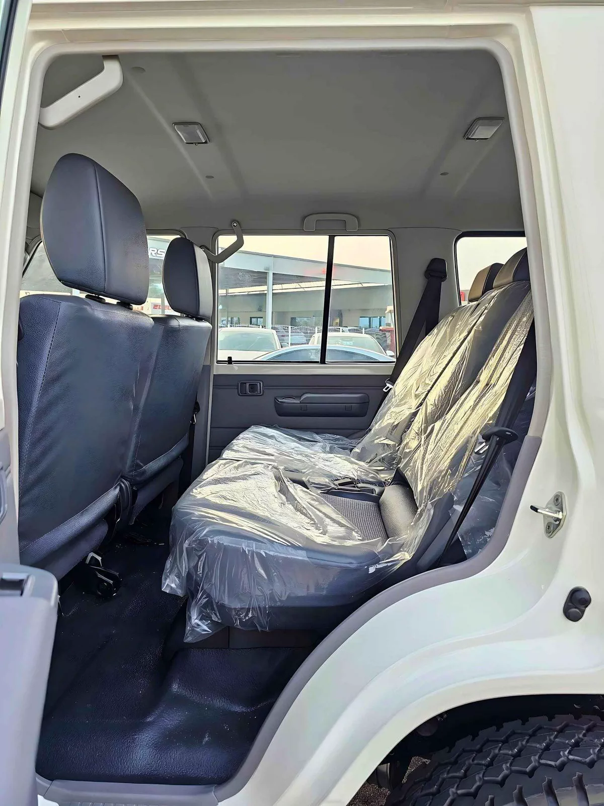Toyota Land Cruiser 70 LC76 DX 4.2L DIESEL | M/T | POWER WINDOWS WITH LEATHER | 4WD (CODE # 68037)-11-0