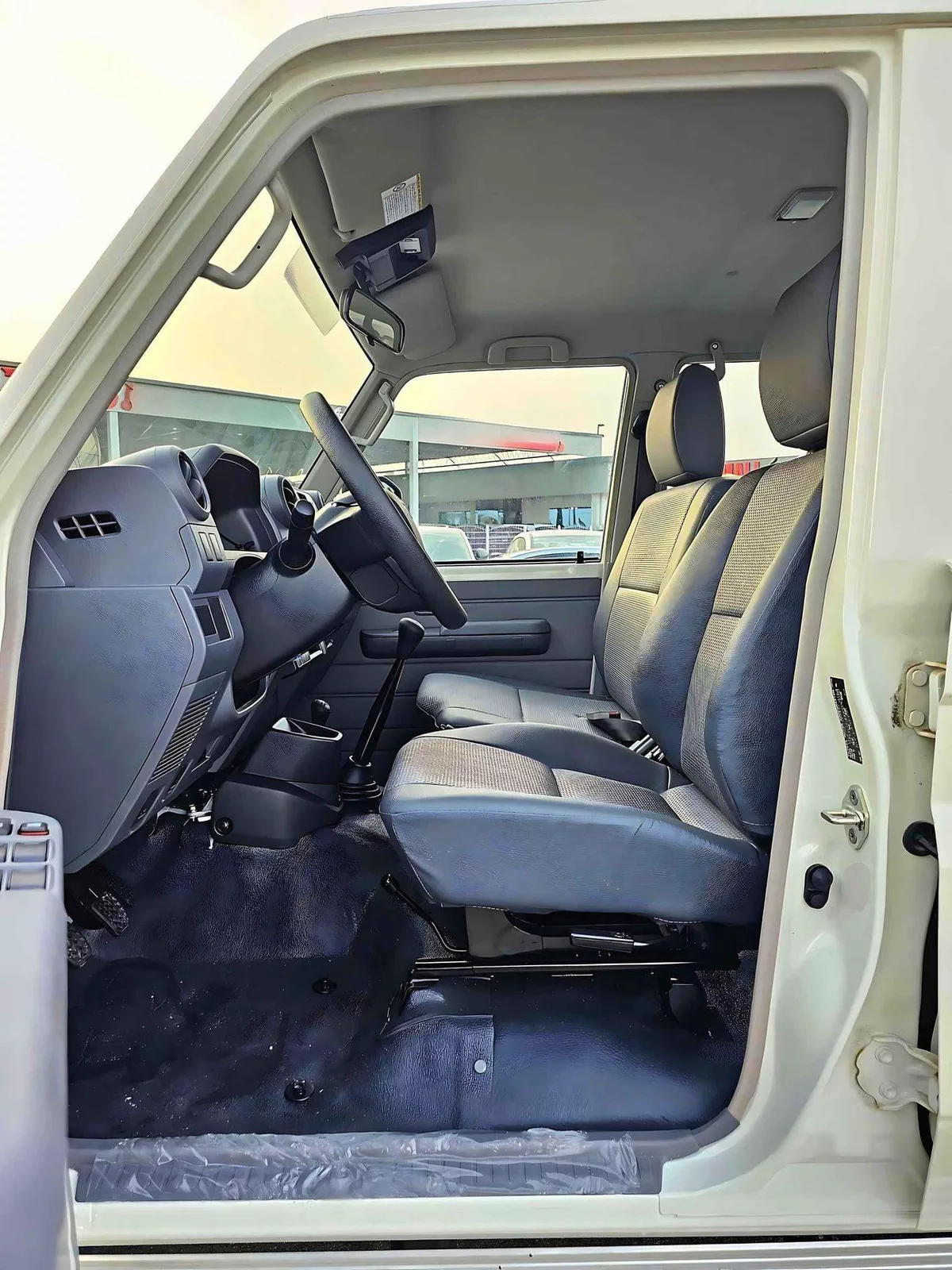Toyota Land Cruiser 70 LC76 DX 4.2L DIESEL | M/T | POWER WINDOWS WITH LEATHER | 4WD (CODE # 68037)-5-0