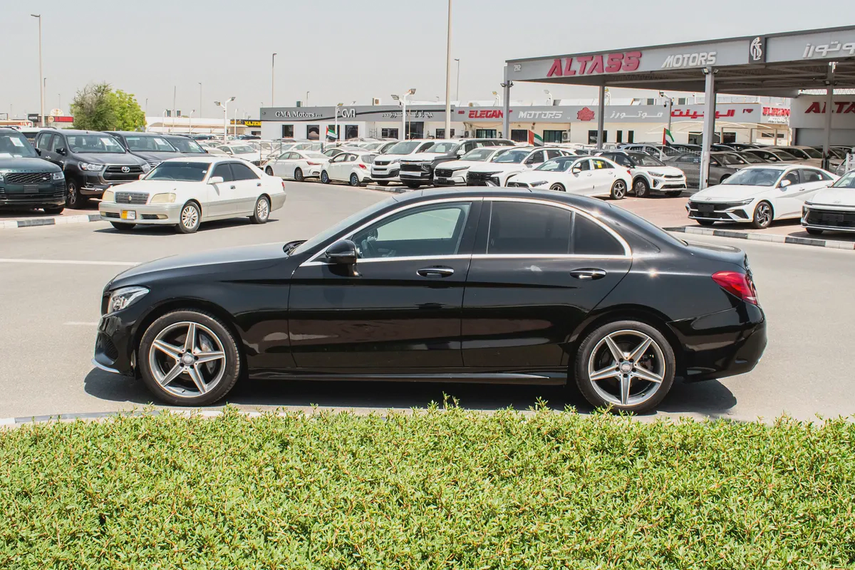 2016 - BENZ C200- SUPER CLEAN - LIKE NEW - ONLY 33,000 KM-4-4