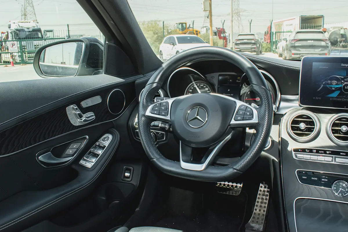 2016 - BENZ C200- SUPER CLEAN - LIKE NEW - ONLY 33,000 KM-11-11