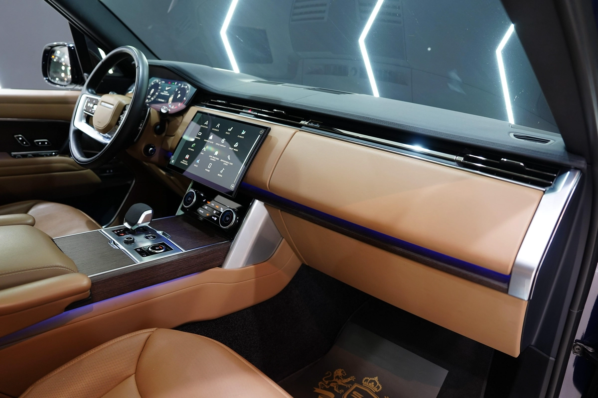 Land Rover Range Rover Vogue P400-6-6