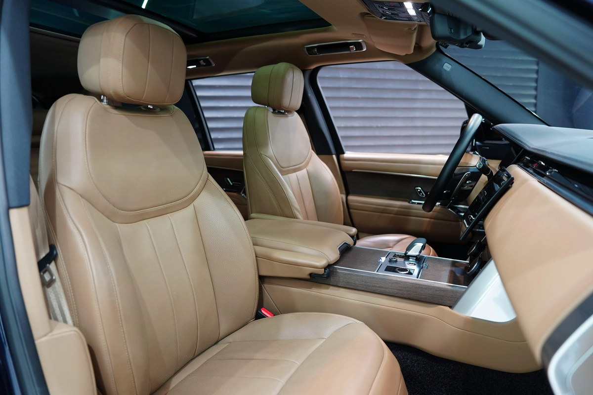 Land Rover Range Rover Vogue P400-7-7