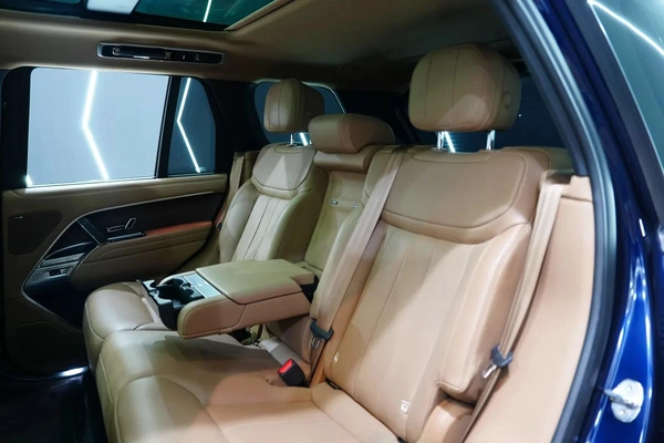 Land Rover Range Rover Vogue P400 SE