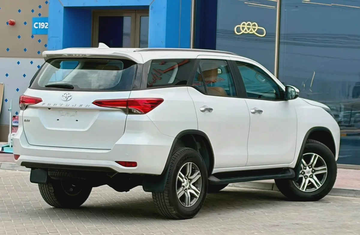 1346-Monthly Toyota Fortuner EXR I GCC | 2.7 L V4,Cruise, GPS I Accident Free-4-4