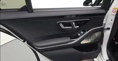 Mercedes Benz S500 4MATIC L-8