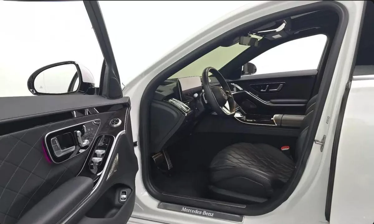Mercedes Benz S500 4MATIC L-11-0