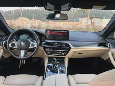 BMW  520i 2023 GCC Specs - Under Warranty - Low Mileage-3