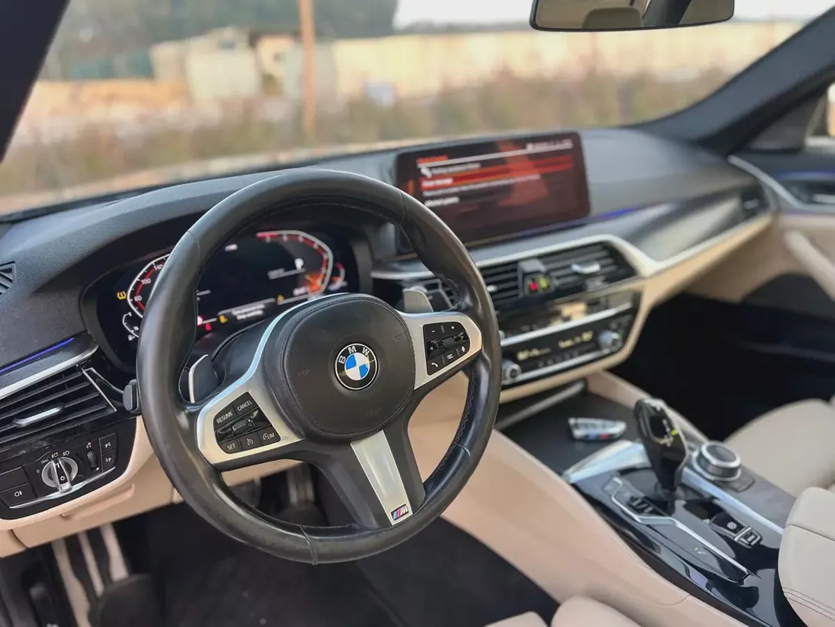 BMW  520i 2023 GCC Specs - Under Warranty - Low Mileage-6-6