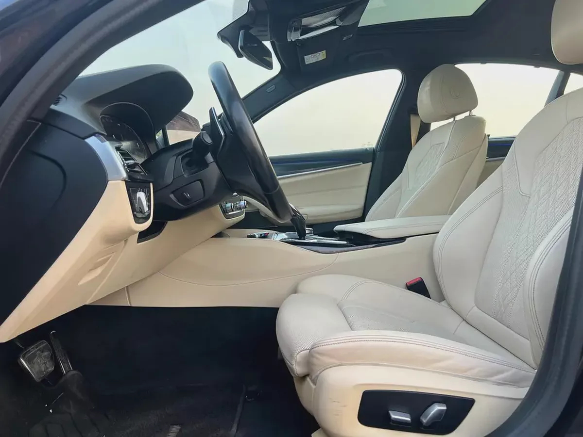 BMW  520i 2023 GCC Specs - Under Warranty - Low Mileage-8-8