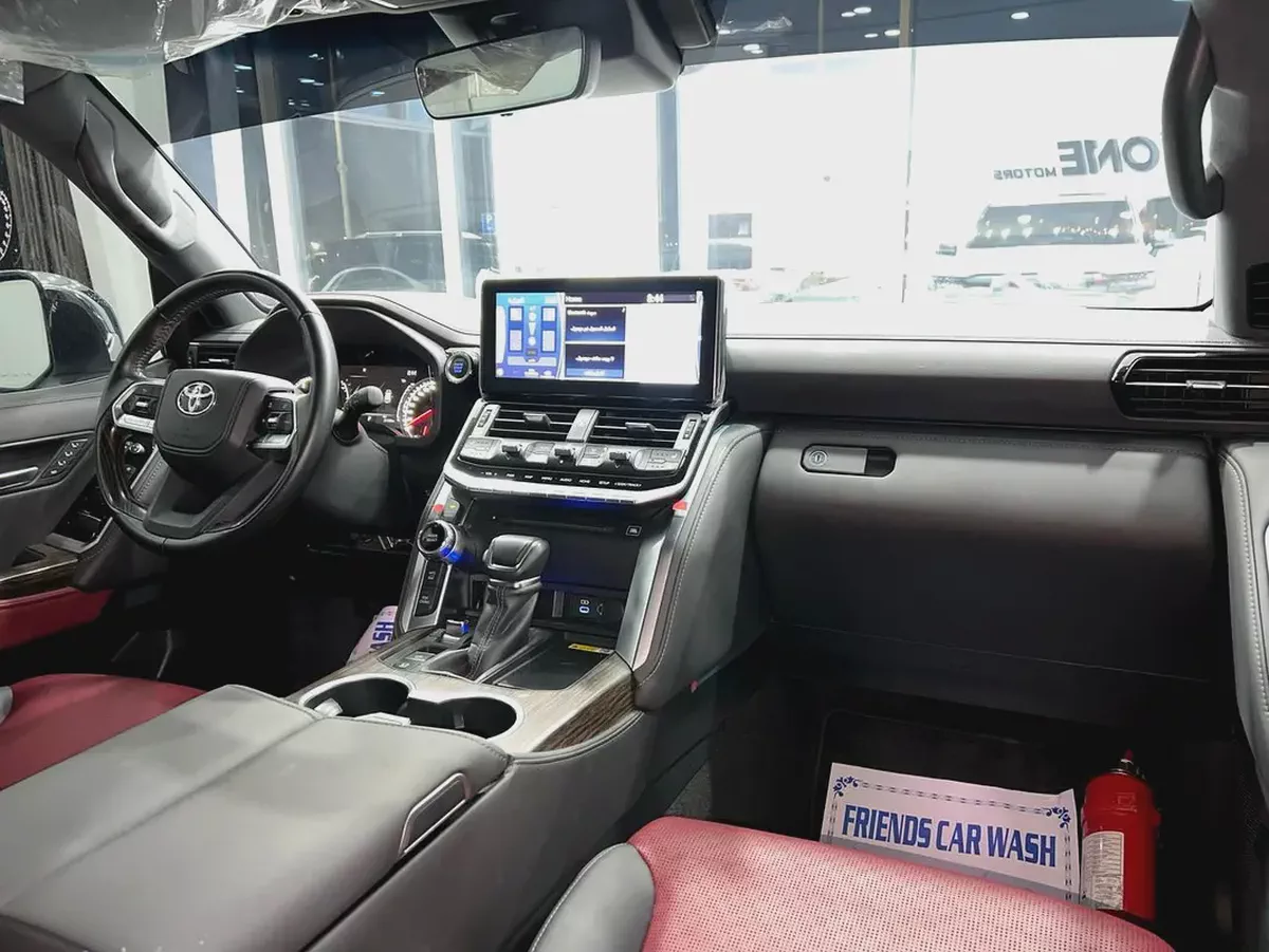 Toyota Land Cruiser VXR 2023 GCC Specs-12-12