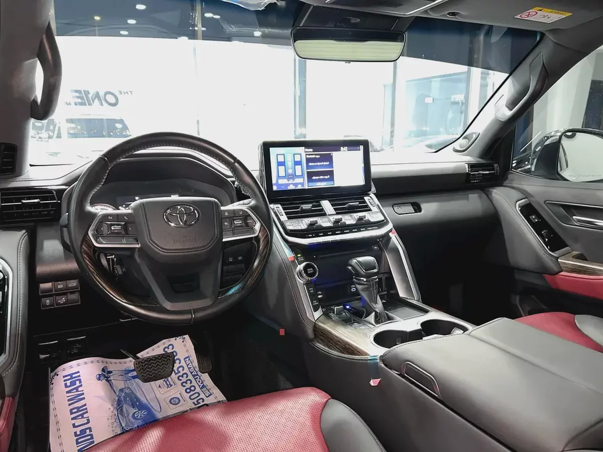 Toyota Land Cruiser VXR 2023 GCC Specs-13-13