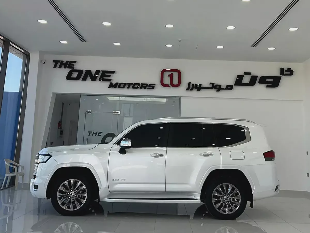 Toyota Land Cruiser VXR 2023 GCC Specs-19-19