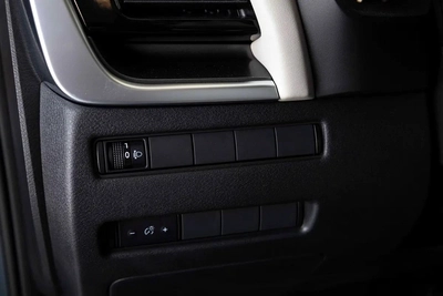 Nissan X-Trail S-8
