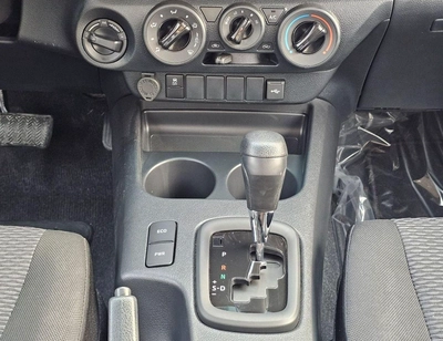 Toyota Hilux NARROW BODY DOUBLE CABIN NARROW BODY BASIC || DOUBLE CABIN / 2.7L PETROL V4 A/T / BED LINER | WINDOW VISOR | REAL CHROME BUMP-17