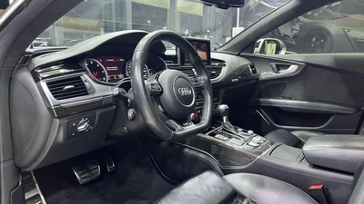 Audi RS7 PERFORMANCE-10