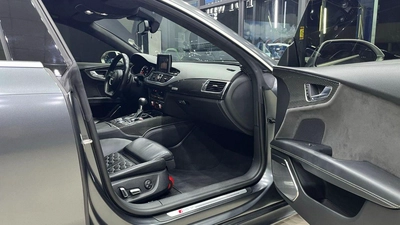 Audi RS7 PERFORMANCE-11
