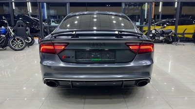 Audi RS7 PERFORMANCE-8