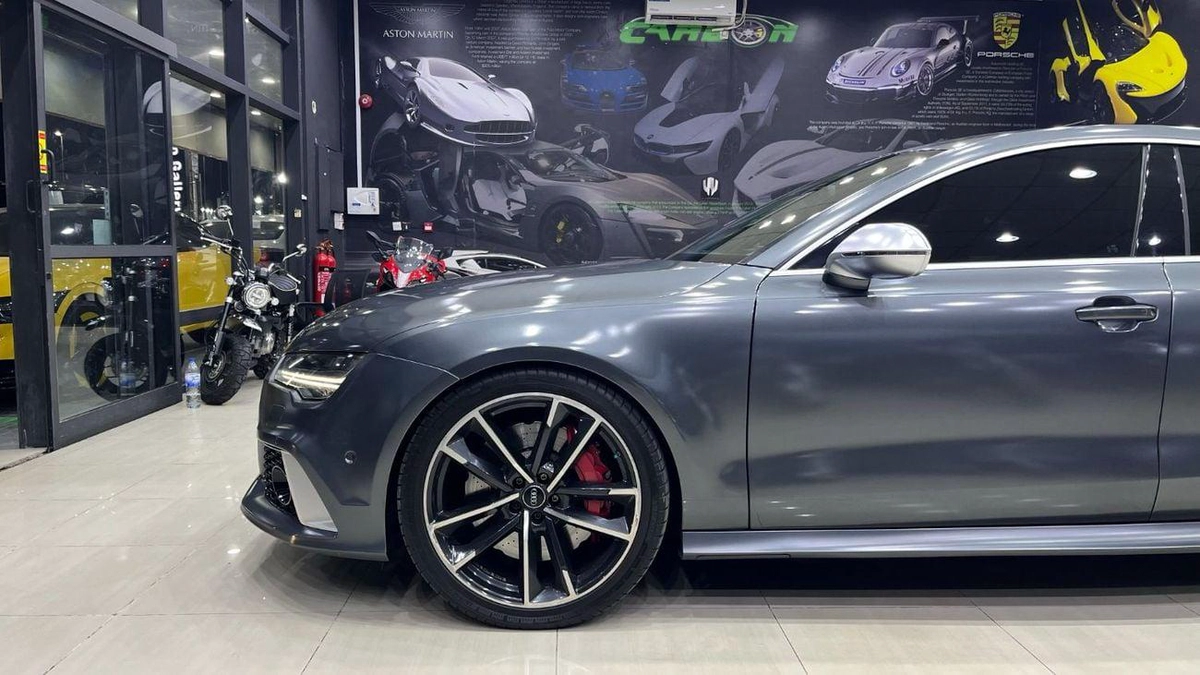 Audi RS7 PERFORMANCE-5-0