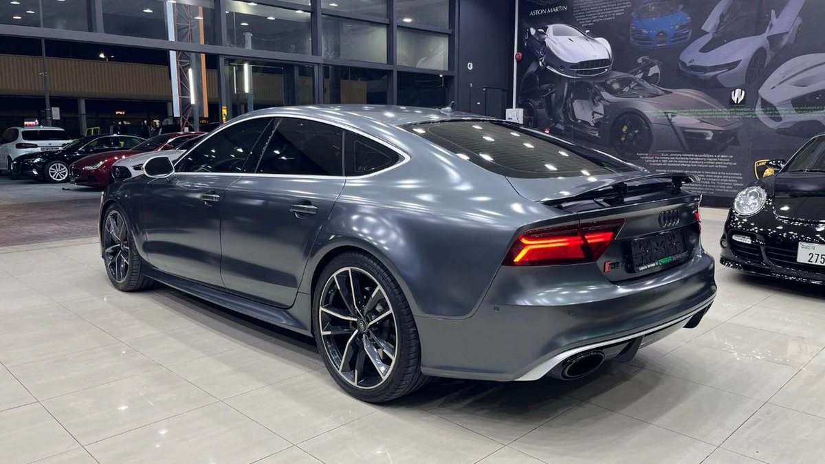Audi RS7 PERFORMANCE-6-0