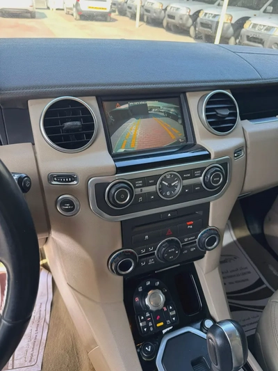 LAND ROVER LR4-9