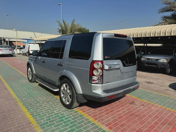 LAND ROVER LR4