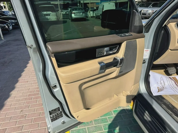 LAND ROVER LR4