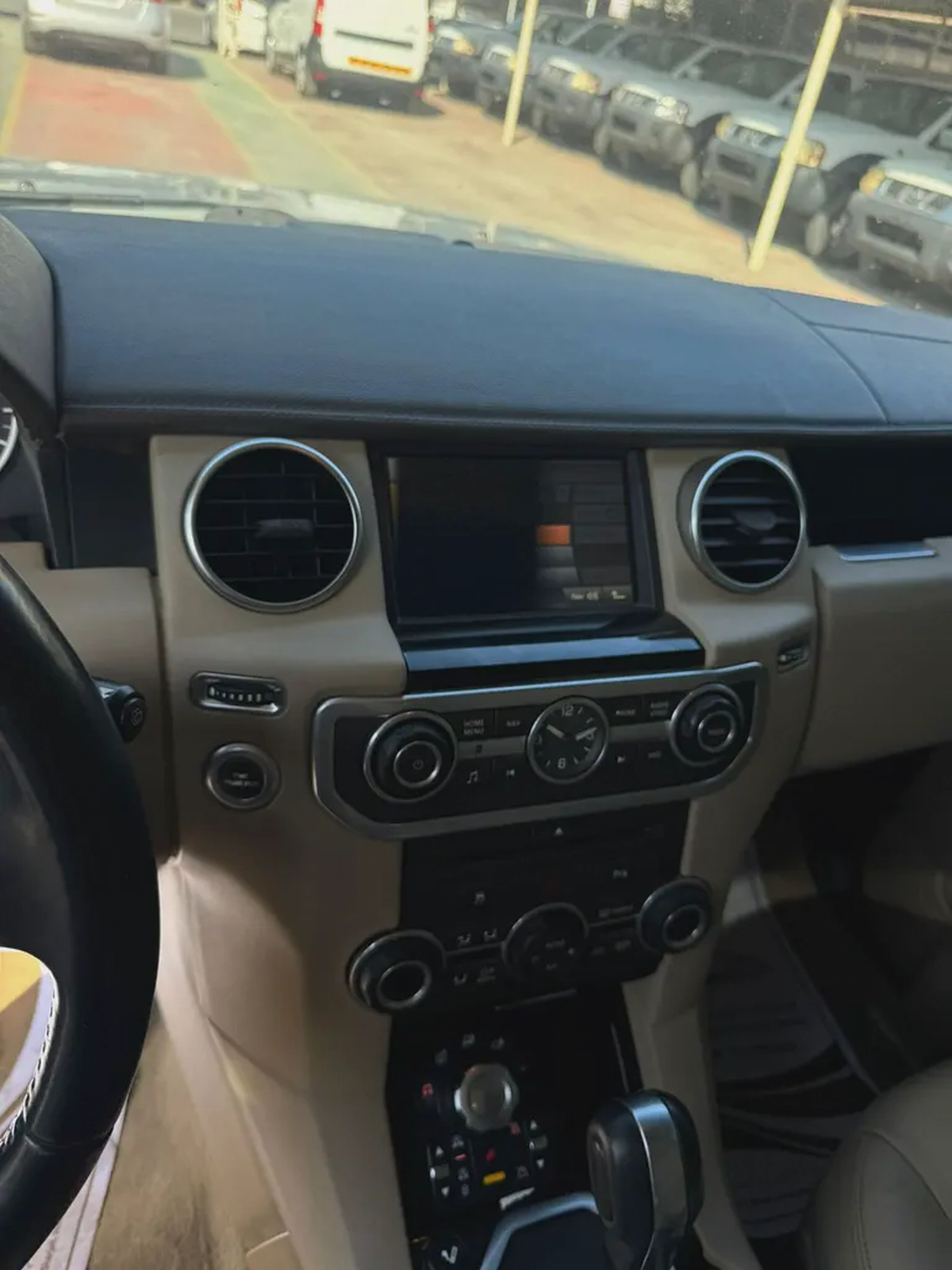 LAND ROVER LR4-10-10