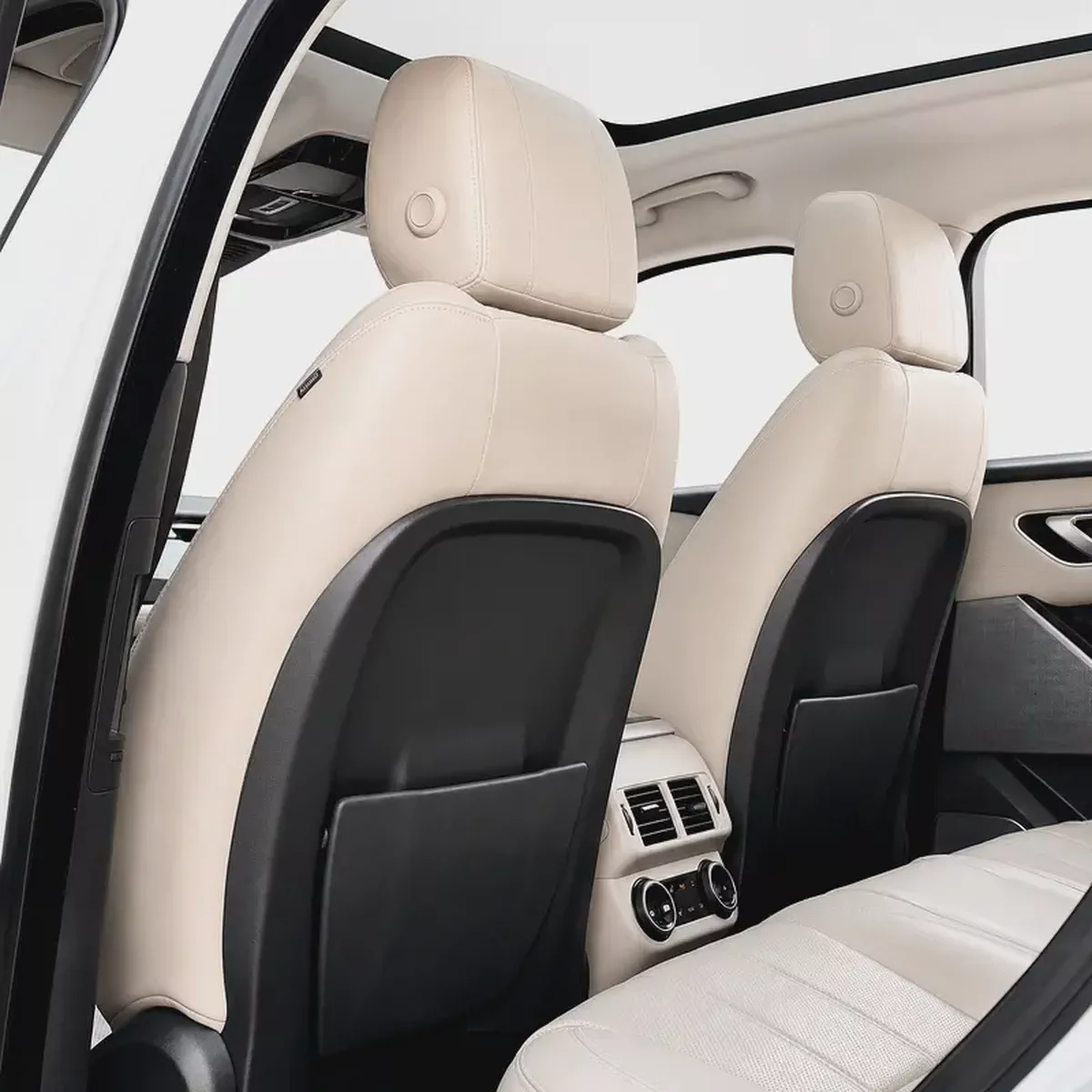 2,299  P.M • 0% Downpayment • Range Rover Velar R-Dynamic SE • 1 Year Warranty-11-11