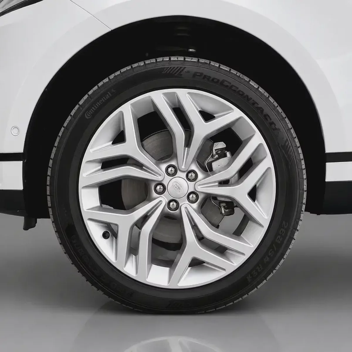 2,299  P.M • 0% Downpayment • Range Rover Velar R-Dynamic SE • 1 Year Warranty-5-5