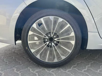 2025 TOYOTA COROLLA GLI 2.0L GCC BRAND NEW 0KM-17