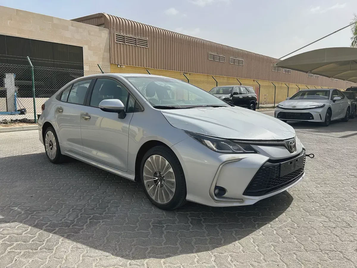 2025 TOYOTA COROLLA GLI 2.0L GCC BRAND NEW 0KM-2-2