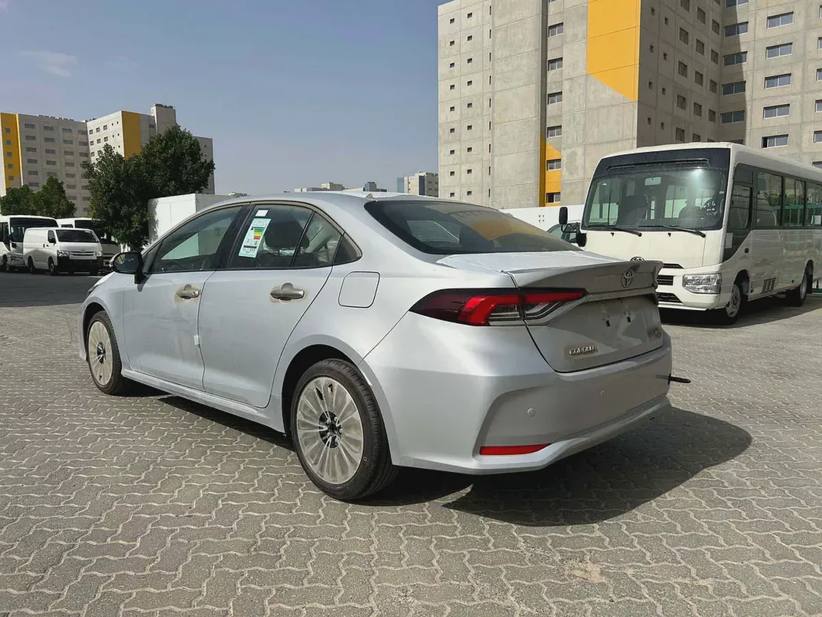 2025 TOYOTA COROLLA GLI 2.0L GCC BRAND NEW 0KM-3-3