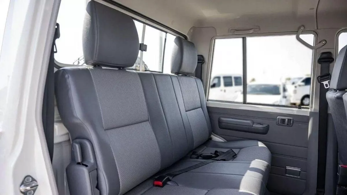 Toyota Land Cruiser Pick Up Toyota Land Cruiser Pickup LC79 4.2L Diesel MT 2024_White-18-0