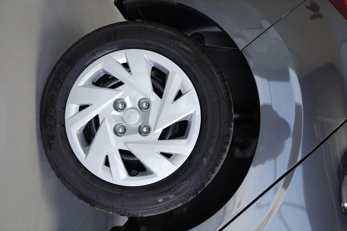 HYUNDAI GRAND i10 MODEL 2026 GCC SPECS-1-1