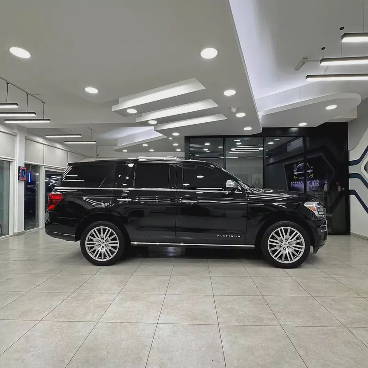 2023 Ford Expedition Platinum-3-3