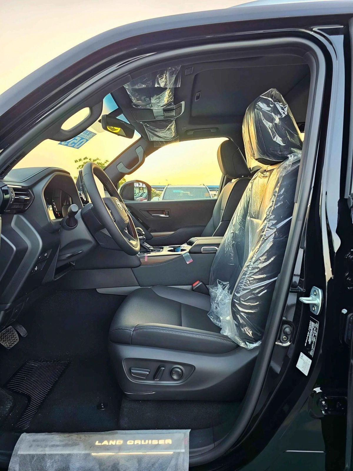 Toyota Land Cruiser GXR 3.5 Twin Turbo | BIG Screen JBL Speakers | Top Line Model (CODE # GXR3HB)-6-6