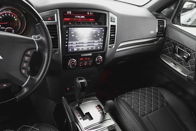 1,874 AED / 60 months | 0% DP | 2020 Mitsubishi Pajero Signature Edition-9