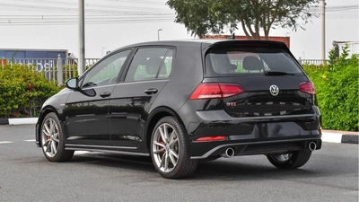 Volkswagen Golf GTI-12