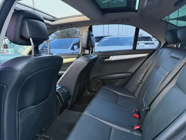 Mercedes-Benz C-Class C200 2012 - American Specs
