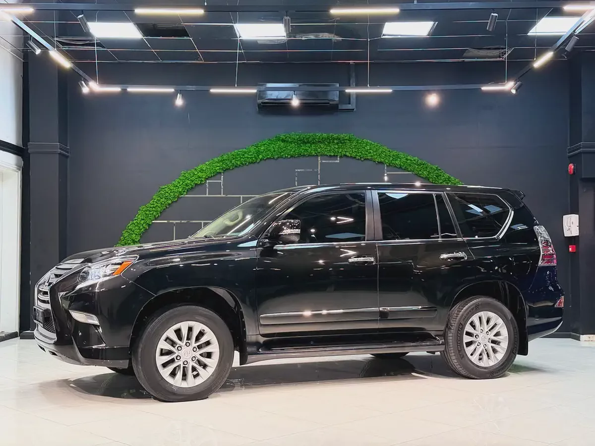 Lexus GX 460 Platinum 2018 | GCC Specs | Pristine Condition-1-1