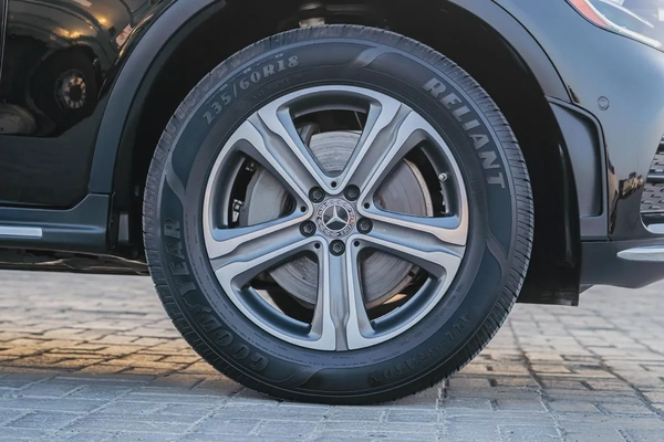 MERCEDES-BENZ GLC-CLASS 300 2021